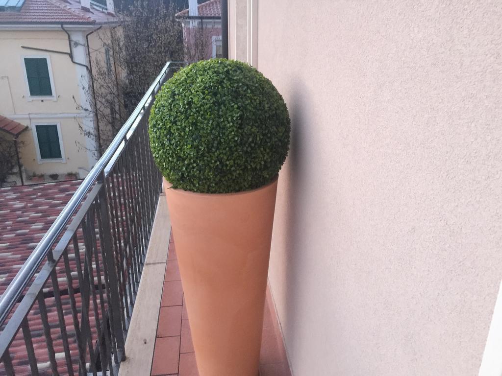 Casina Dei Marsi Panzió Avezzano Kültér fotó